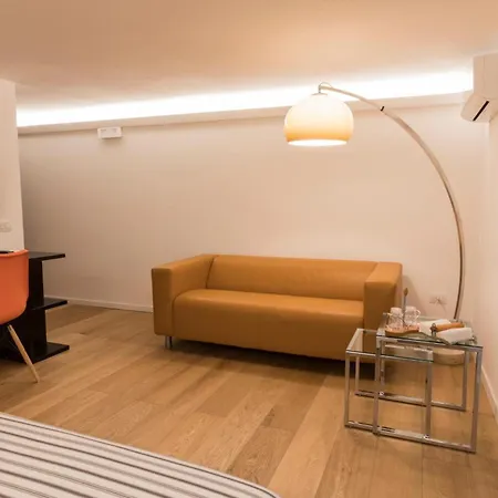 Casa Fabrizio Ai Gradoni Di Chiaia * Naples